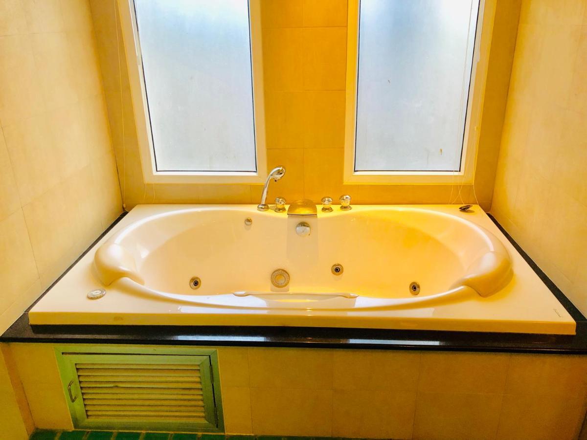 Karon Pool Villa 卡伦3卧泳池别墅 المظهر الخارجي الصورة